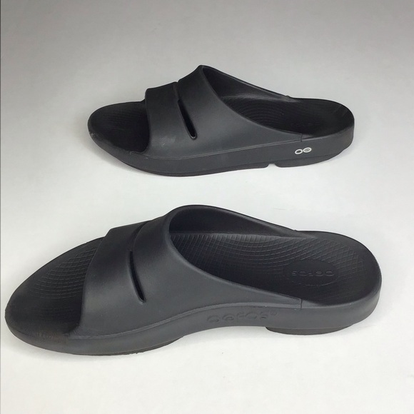 OOFOS OOahh Slide Sandals in Black Size 13. - Picture 8 of 10